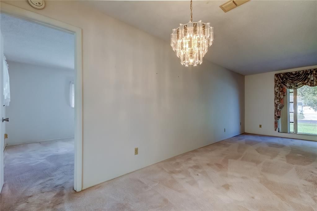 待售: $320,000 (3 贝兹, 2 浴室, 1750 平方英尺)