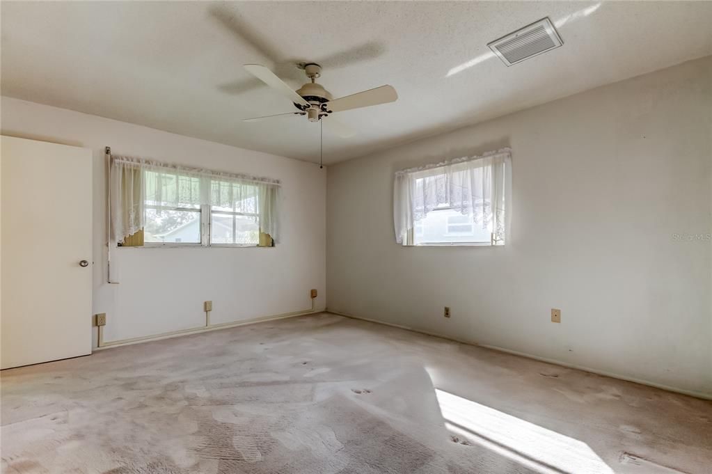 待售: $320,000 (3 贝兹, 2 浴室, 1750 平方英尺)