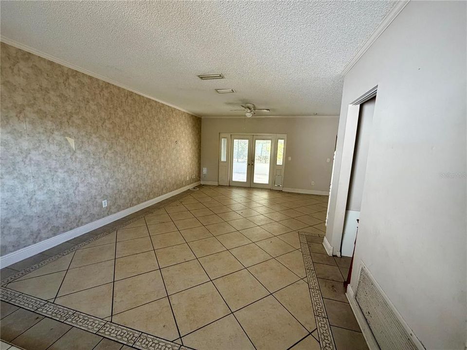 На продажу: $220,000 (2 спален, 2 ванн, 1121 Квадратных фут)