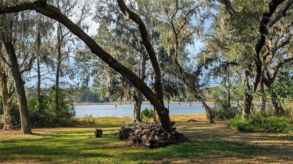 На продажу: $379,000 (3 спален, 1 ванн, 1332 Квадратных фут)