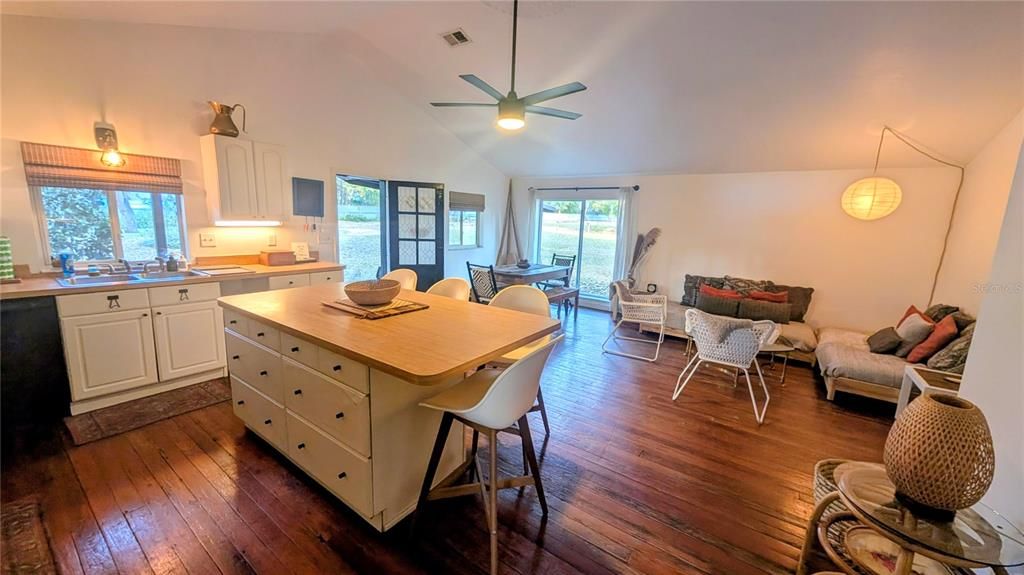 En Venta: $379,000 (3 camas, 1 baños, 1332 Pies cuadrados)