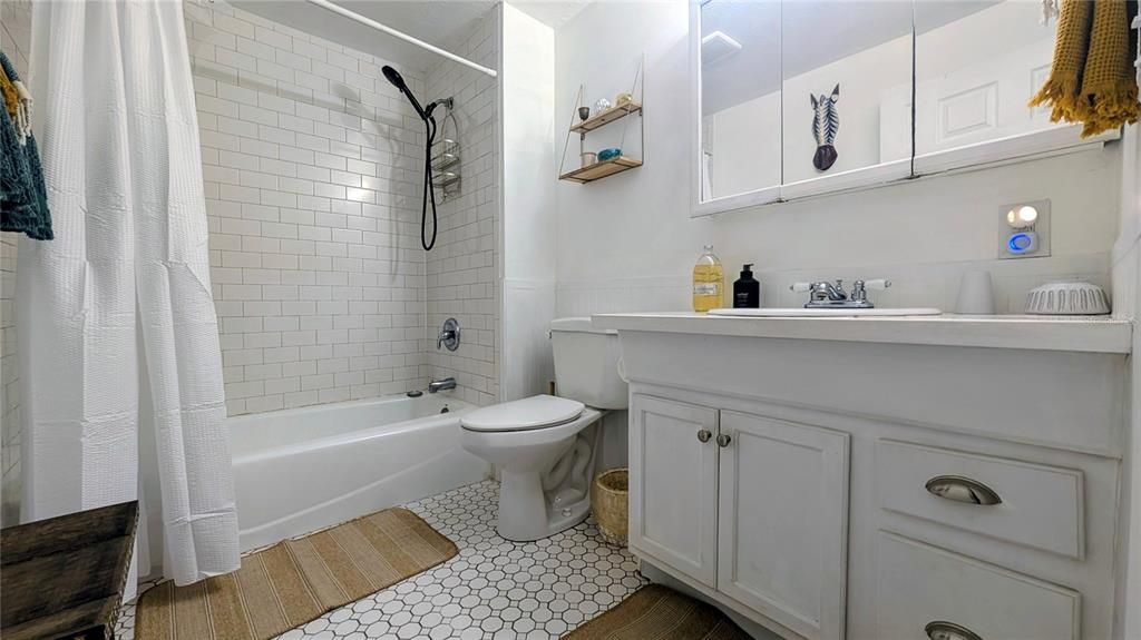 En Venta: $379,000 (3 camas, 1 baños, 1332 Pies cuadrados)