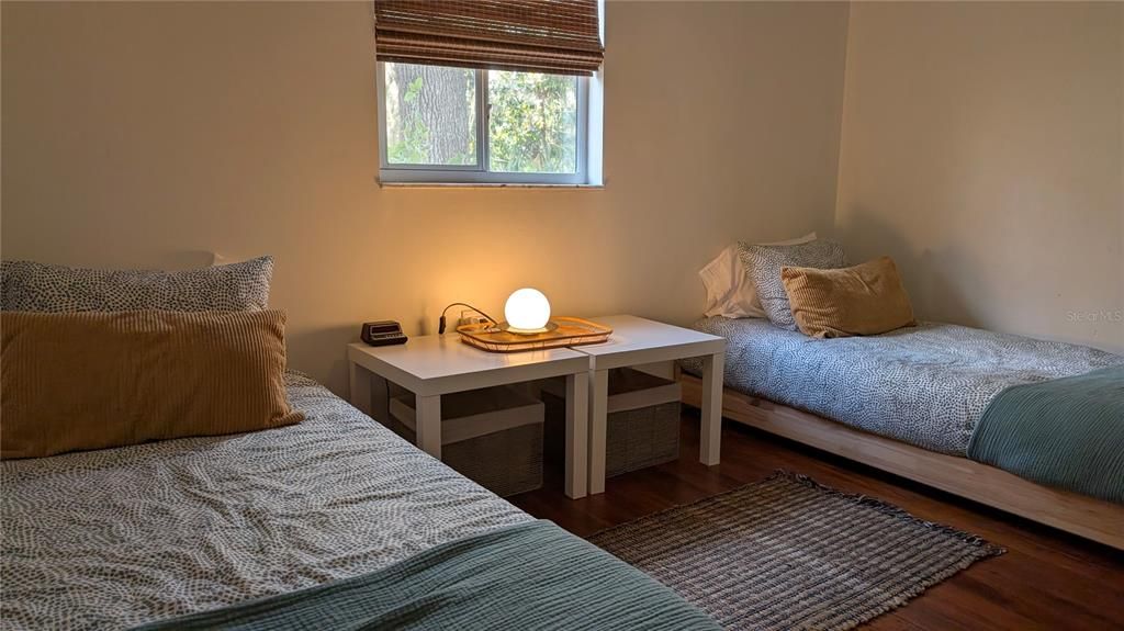 На продажу: $379,000 (3 спален, 1 ванн, 1332 Квадратных фут)