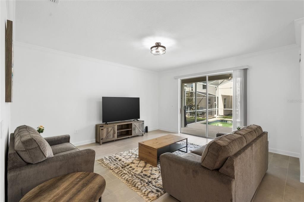 For Rent: $3,895 (6 beds, 5 baths, 3275 Square Feet)