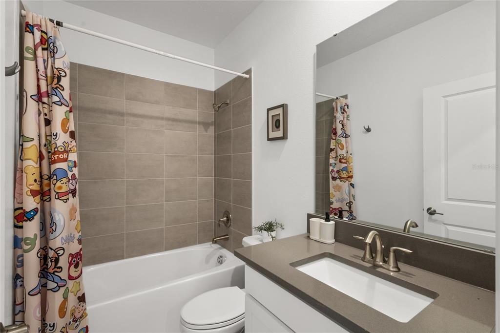 For Rent: $3,895 (6 beds, 5 baths, 3275 Square Feet)