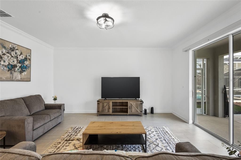 For Rent: $3,895 (6 beds, 5 baths, 3275 Square Feet)