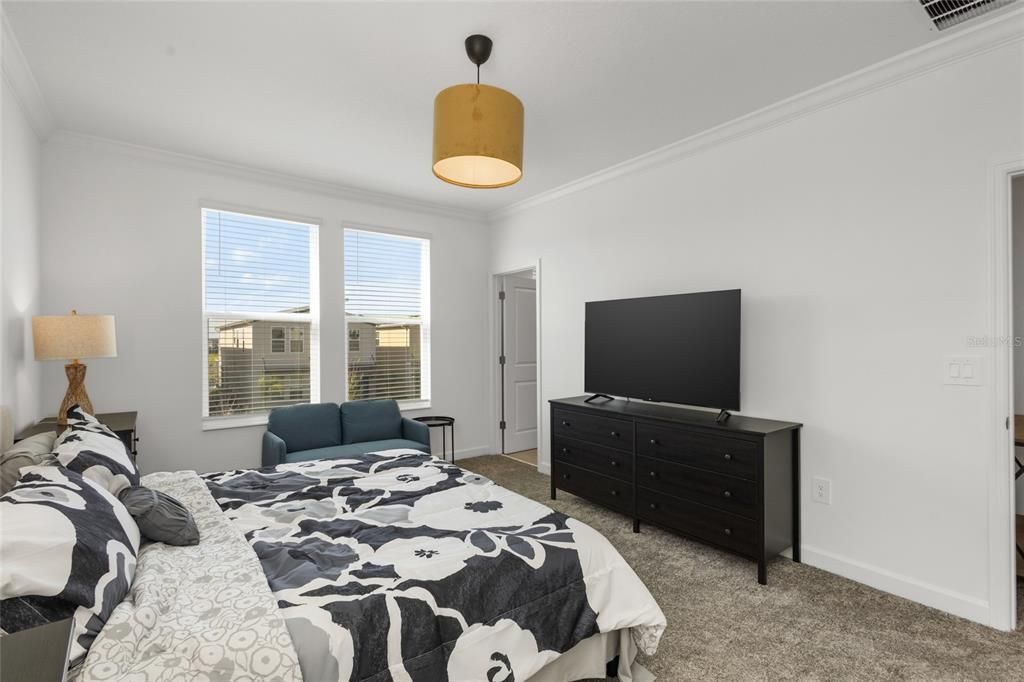 For Rent: $3,895 (6 beds, 5 baths, 3275 Square Feet)