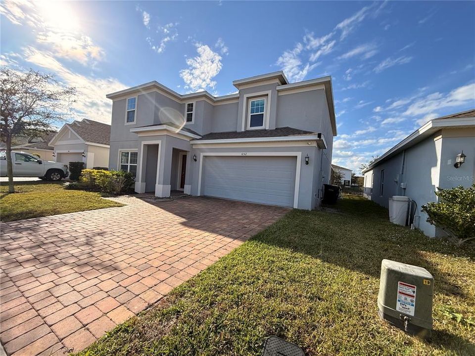 En Renta: $3,500 (5 camas, 2 baños, 2607 Pies cuadrados)