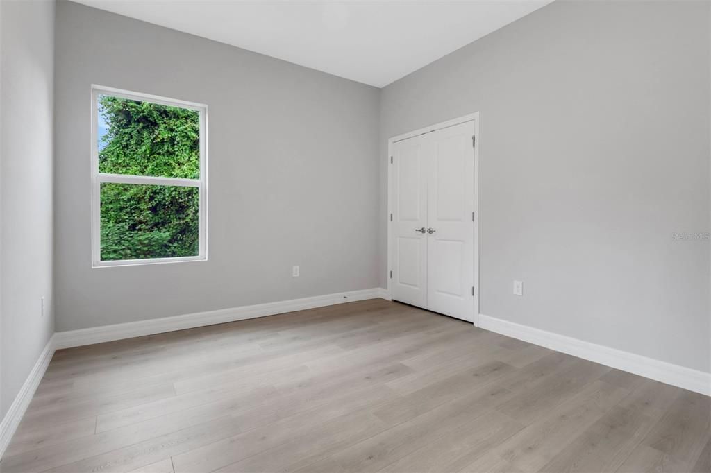 En Venta: $335,000 (4 camas, 3 baños, 2097 Pies cuadrados)