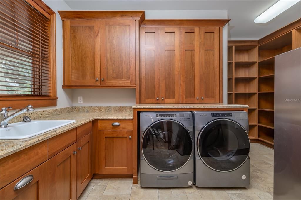 For Sale: $1,550,000 (4 beds, 4 baths, 3794 Square Feet)