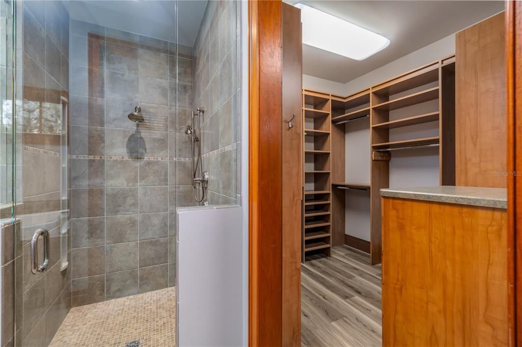 For Sale: $1,550,000 (4 beds, 4 baths, 3794 Square Feet)