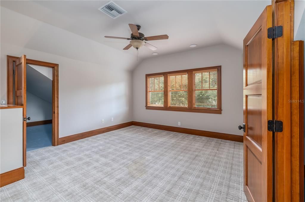 For Sale: $1,550,000 (4 beds, 4 baths, 3794 Square Feet)