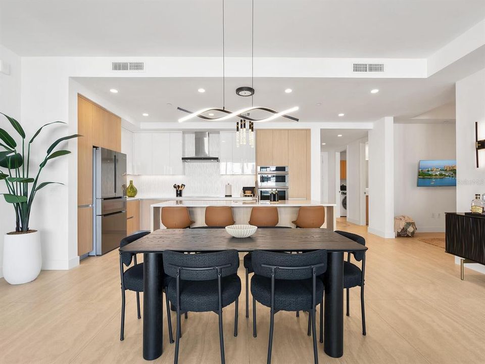 For Sale: $1,399,000 (2 beds, 3 baths, 1678 Square Feet)