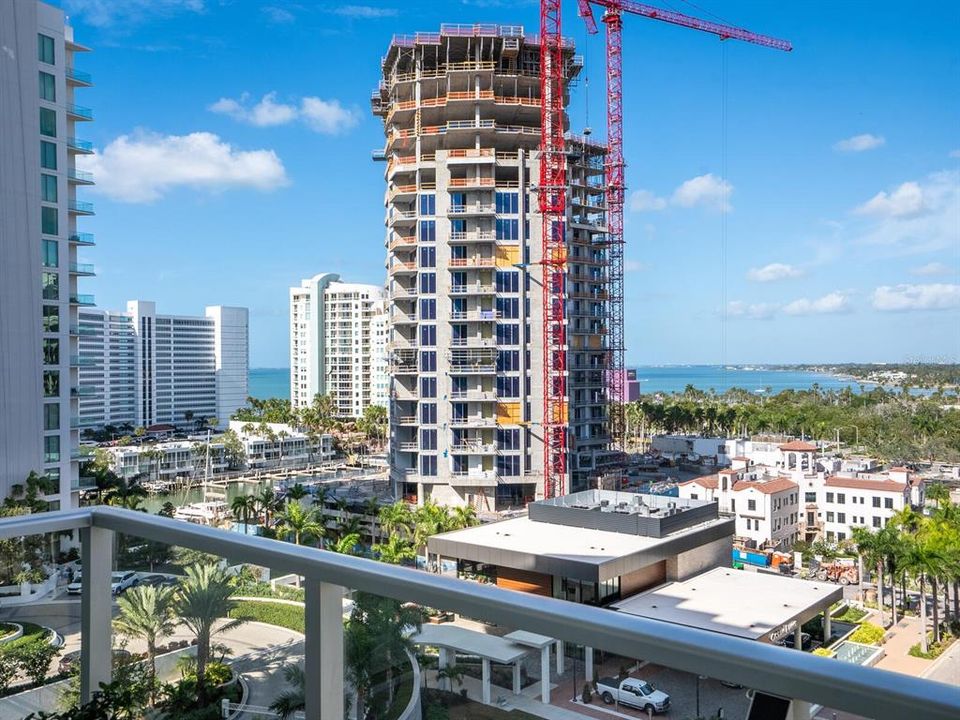 For Sale: $1,399,000 (2 beds, 3 baths, 1678 Square Feet)