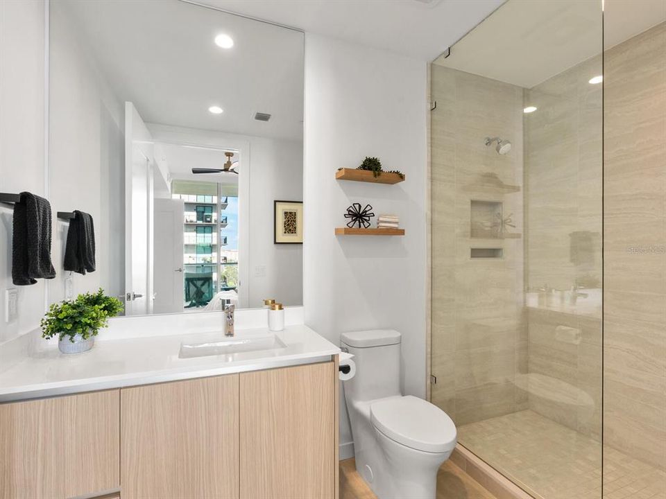 For Sale: $1,399,000 (2 beds, 3 baths, 1678 Square Feet)