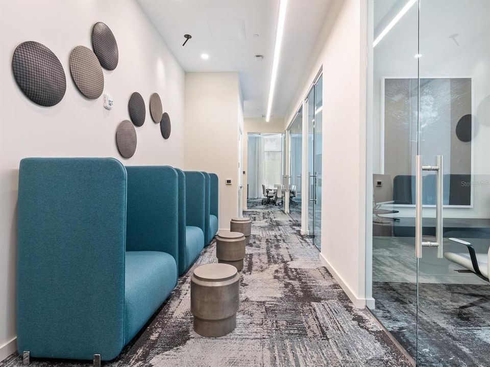 For Sale: $1,399,000 (2 beds, 3 baths, 1678 Square Feet)