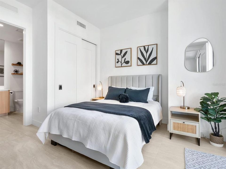 For Sale: $1,399,000 (2 beds, 3 baths, 1678 Square Feet)