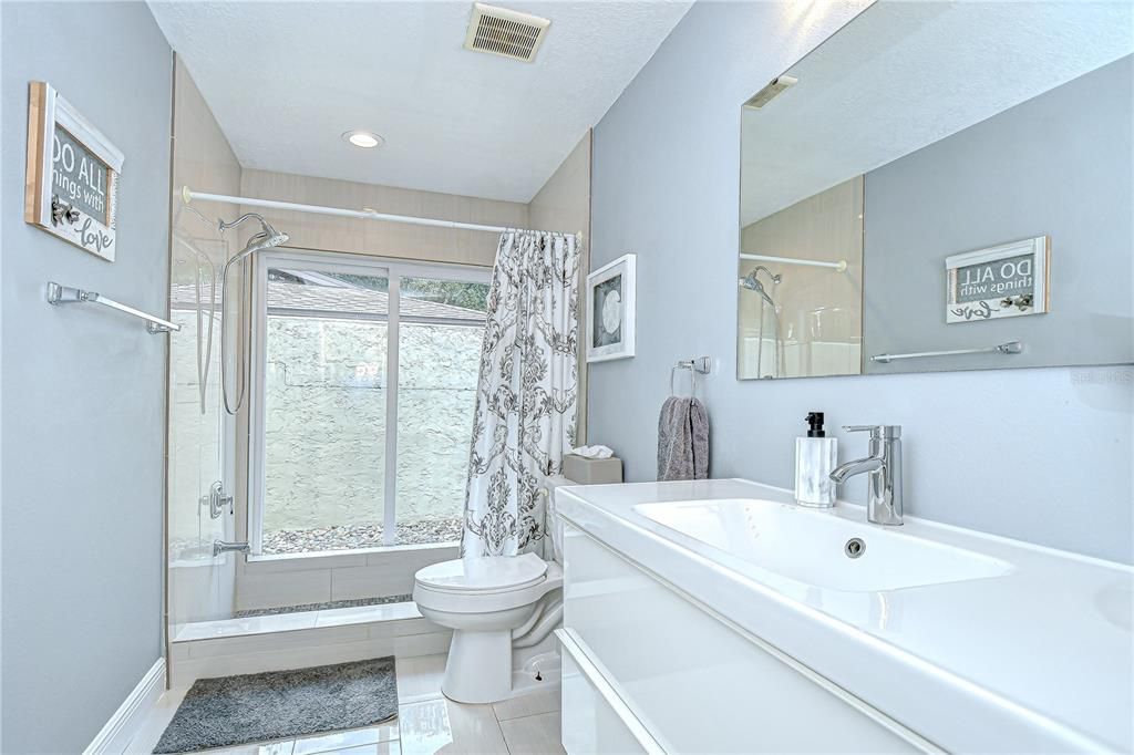 待售: $575,000 (3 贝兹, 2 浴室, 2038 平方英尺)