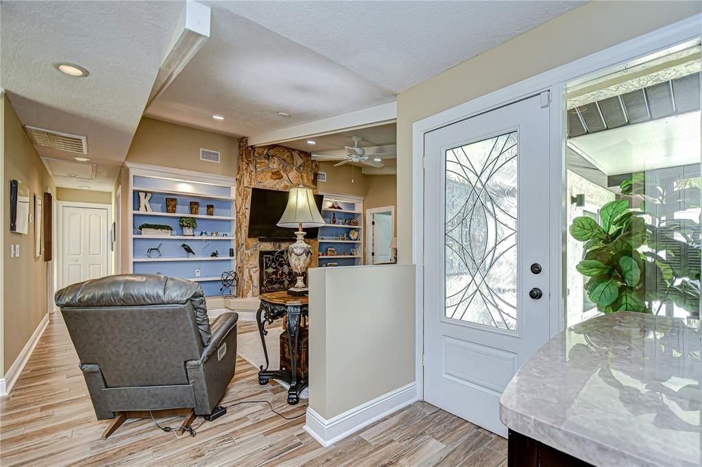 待售: $575,000 (3 贝兹, 2 浴室, 2038 平方英尺)