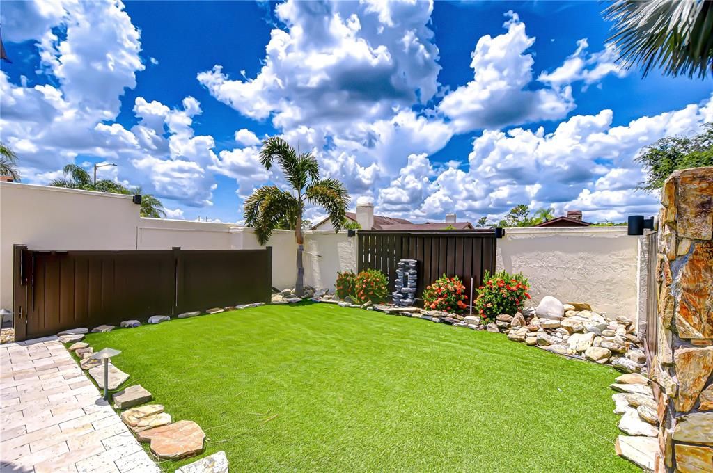 待售: $575,000 (3 贝兹, 2 浴室, 2038 平方英尺)