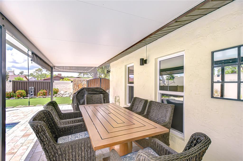 待售: $575,000 (3 贝兹, 2 浴室, 2038 平方英尺)