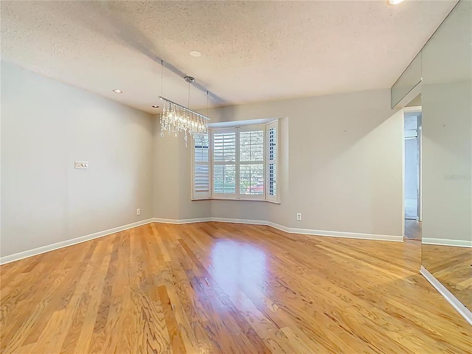 На продажу: $697,000 (5 спален, 3 ванн, 3650 Квадратных фут)