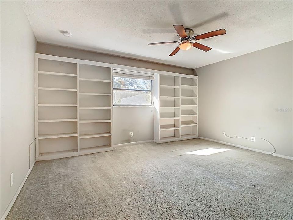 На продажу: $697,000 (5 спален, 3 ванн, 3650 Квадратных фут)