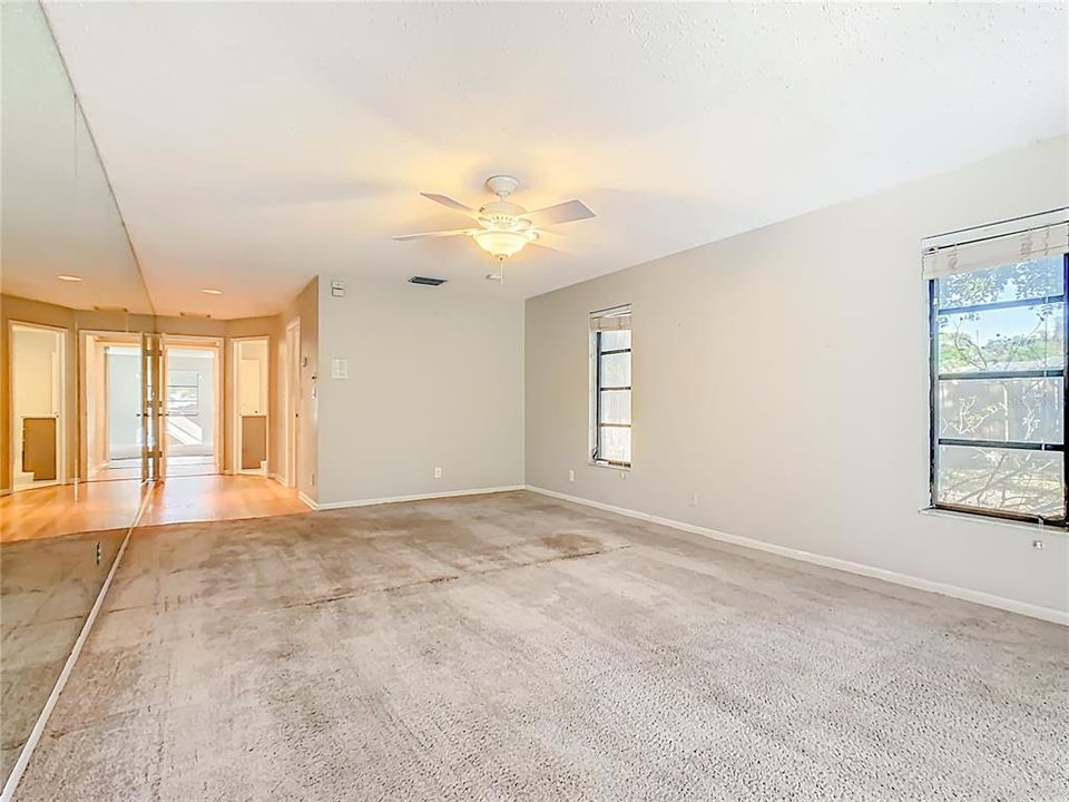 На продажу: $697,000 (5 спален, 3 ванн, 3650 Квадратных фут)