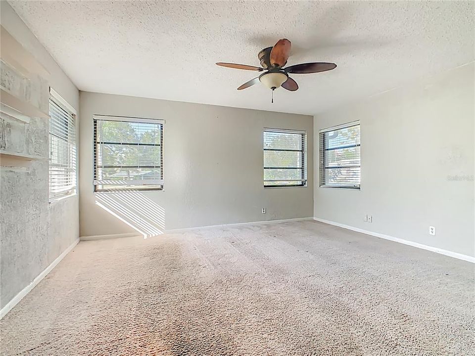 На продажу: $697,000 (5 спален, 3 ванн, 3650 Квадратных фут)