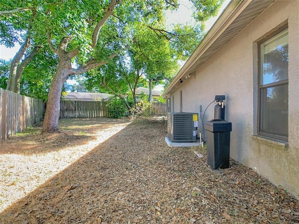 На продажу: $697,000 (5 спален, 3 ванн, 3650 Квадратных фут)