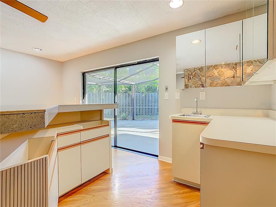 На продажу: $697,000 (5 спален, 3 ванн, 3650 Квадратных фут)