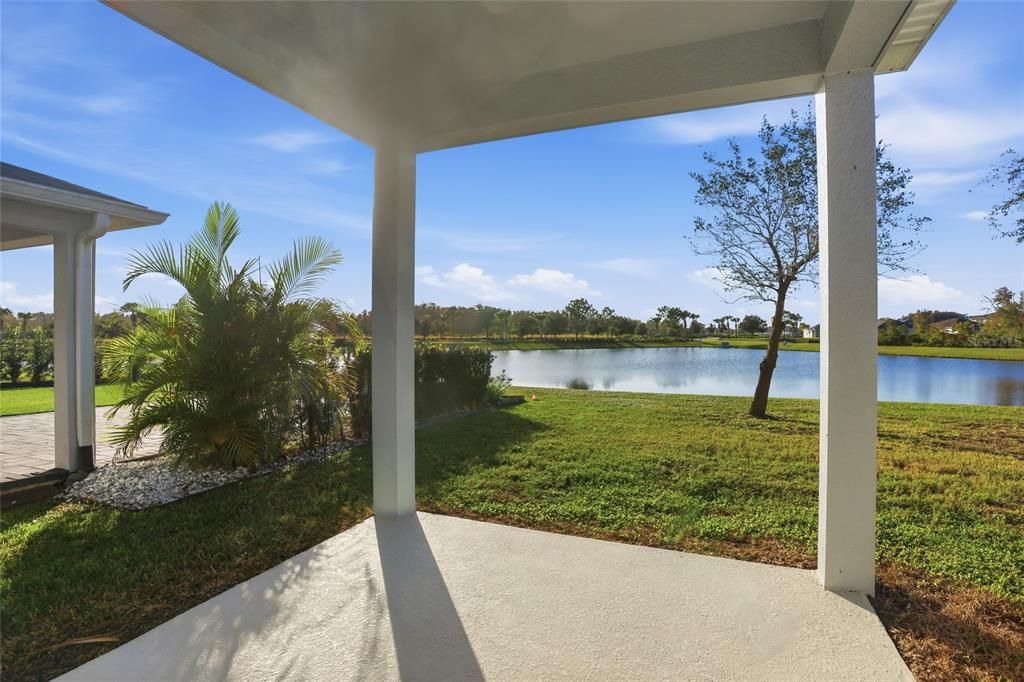 На продажу: $389,999 (4 спален, 2 ванн, 1696 Квадратных фут)