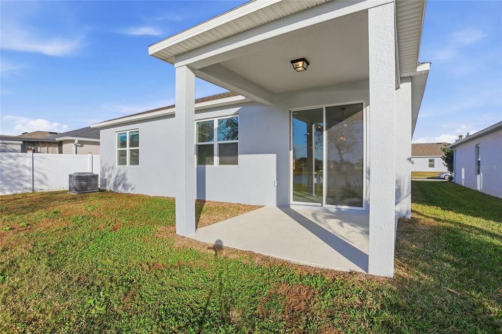 На продажу: $389,999 (4 спален, 2 ванн, 1696 Квадратных фут)