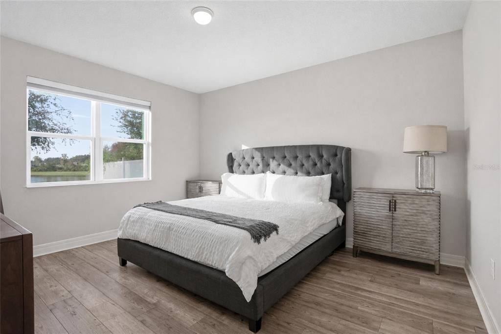 На продажу: $389,999 (4 спален, 2 ванн, 1696 Квадратных фут)