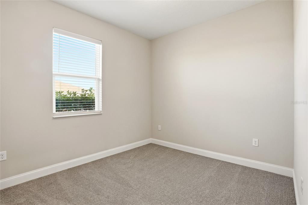 На продажу: $389,999 (4 спален, 2 ванн, 1696 Квадратных фут)