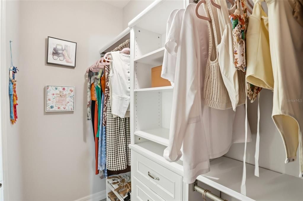 На продажу: $389,999 (4 спален, 2 ванн, 1696 Квадратных фут)