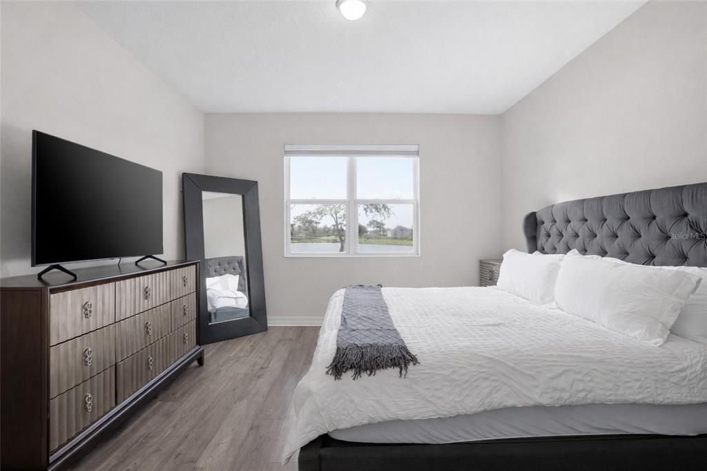 На продажу: $389,999 (4 спален, 2 ванн, 1696 Квадратных фут)