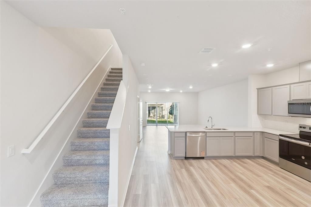 For Rent: $2,500 (3 beds, 2 baths, 1907 Square Feet)