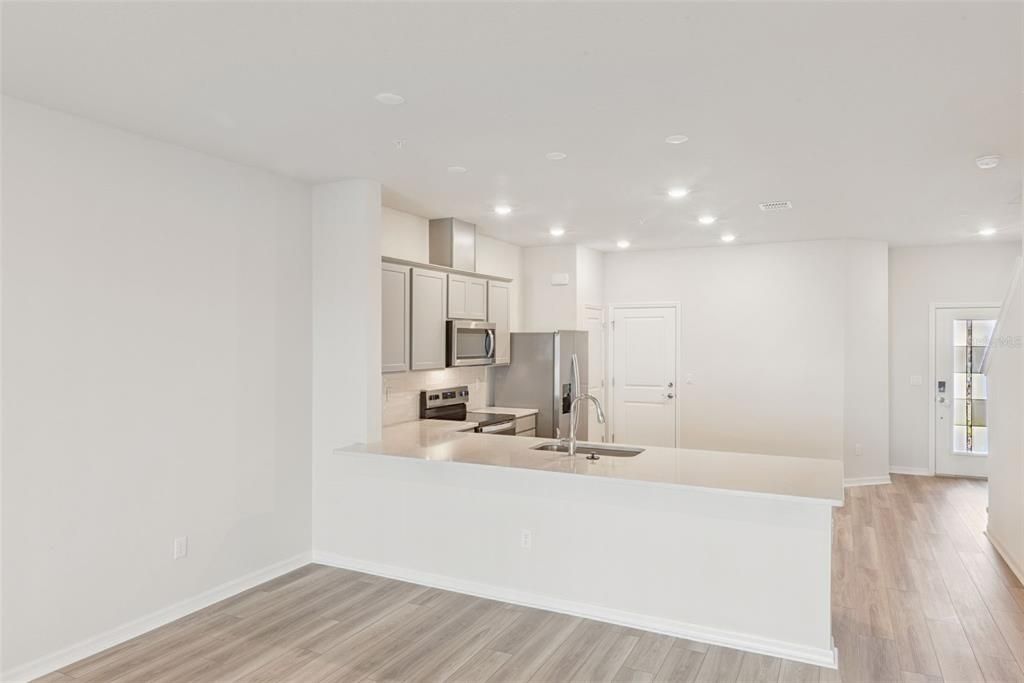 For Rent: $2,500 (3 beds, 2 baths, 1907 Square Feet)