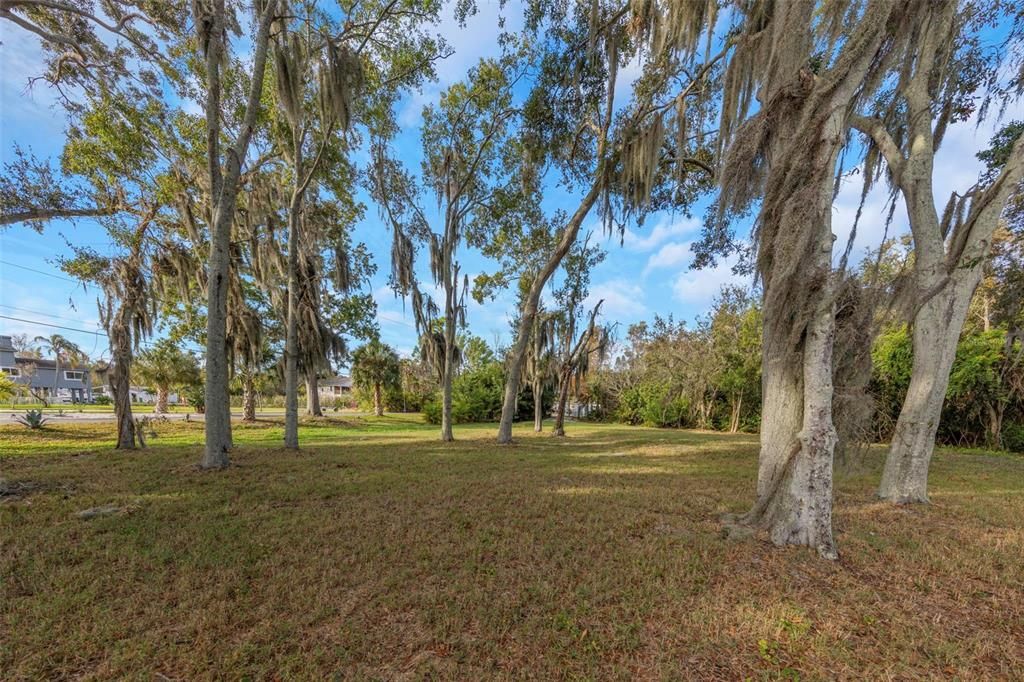 For Sale: $1,390,000 (2.89 acres)