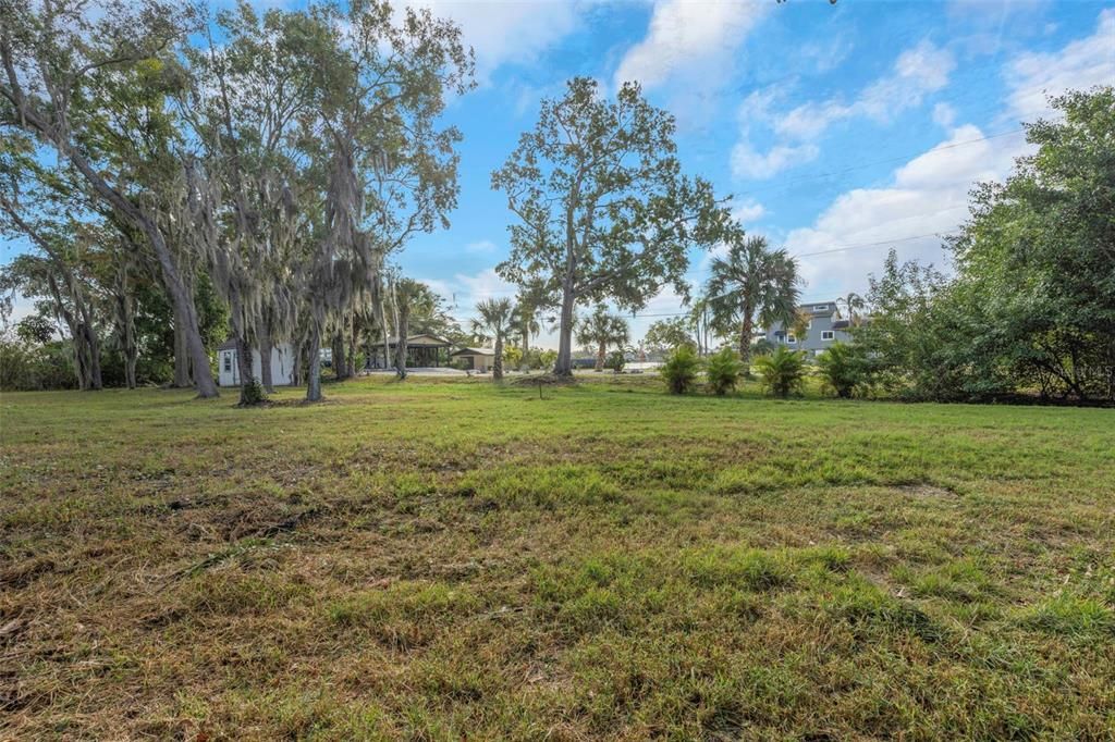 For Sale: $1,390,000 (2.89 acres)