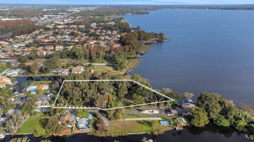 For Sale: $1,390,000 (2.89 acres)