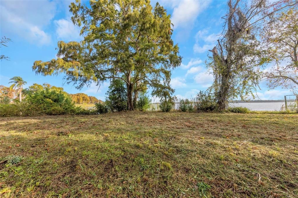 For Sale: $1,390,000 (2.89 acres)