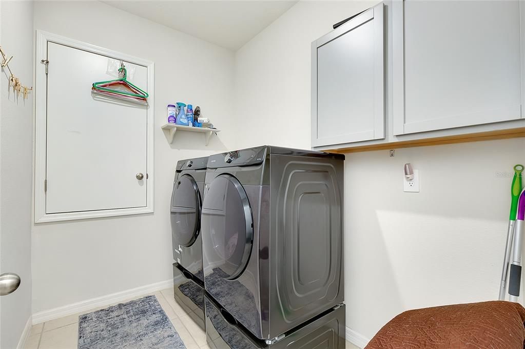 待售: $425,000 (4 贝兹, 3 浴室, 2198 平方英尺)