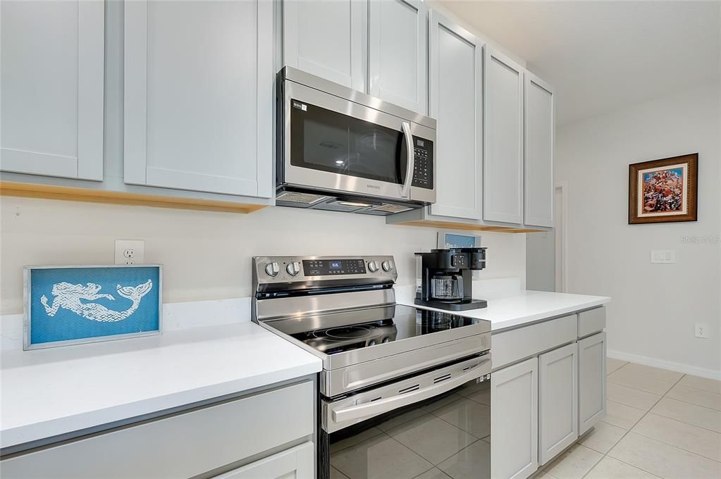 待售: $425,000 (4 贝兹, 3 浴室, 2198 平方英尺)