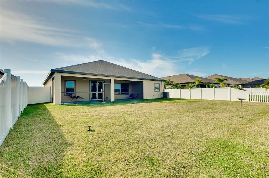 待售: $425,000 (4 贝兹, 3 浴室, 2198 平方英尺)