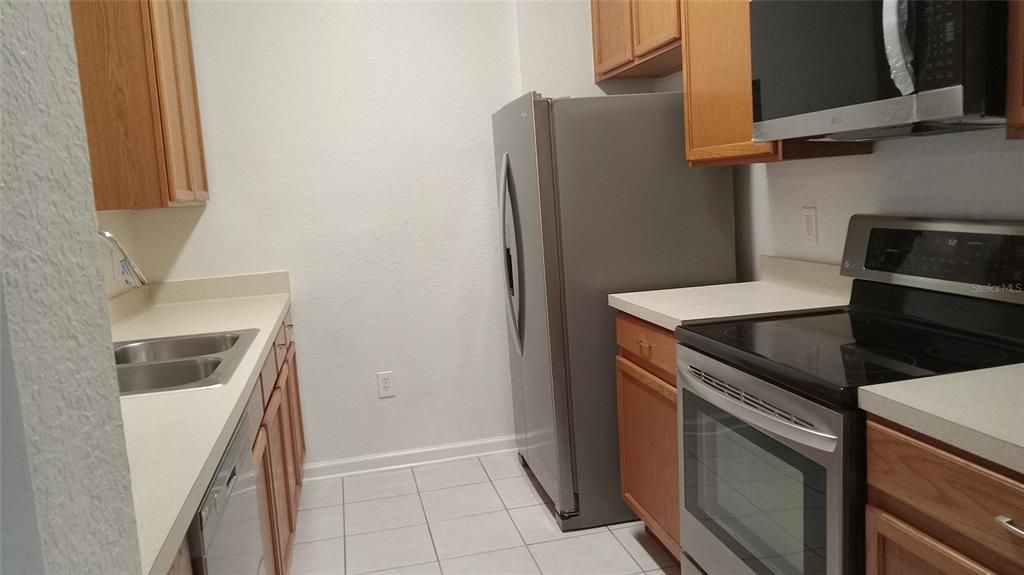 For Rent: $1,990 (3 beds, 2 baths, 1408 Square Feet)