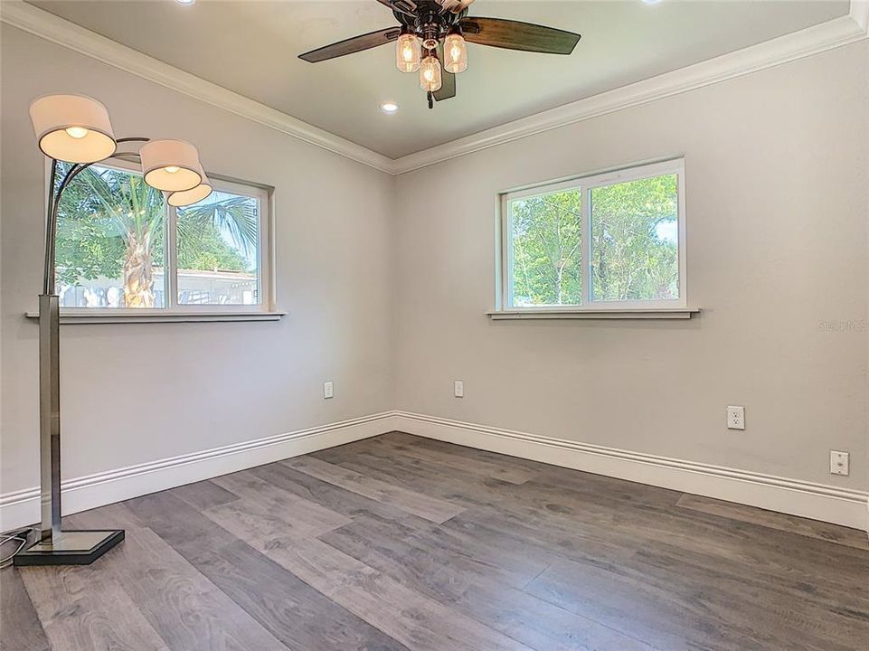 出租: $3,499 (3 贝兹, 2 浴室, 1800 平方英尺)