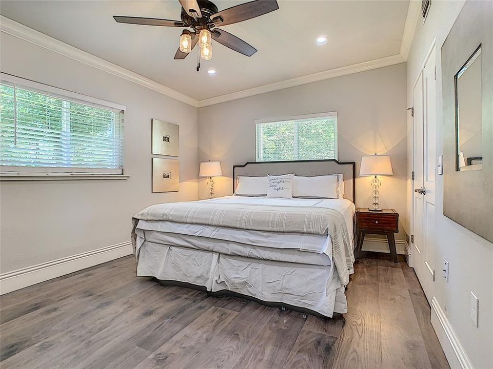 出租: $3,499 (3 贝兹, 2 浴室, 1800 平方英尺)