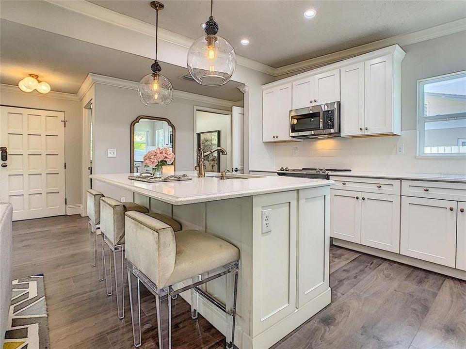 出租: $3,499 (3 贝兹, 2 浴室, 1800 平方英尺)